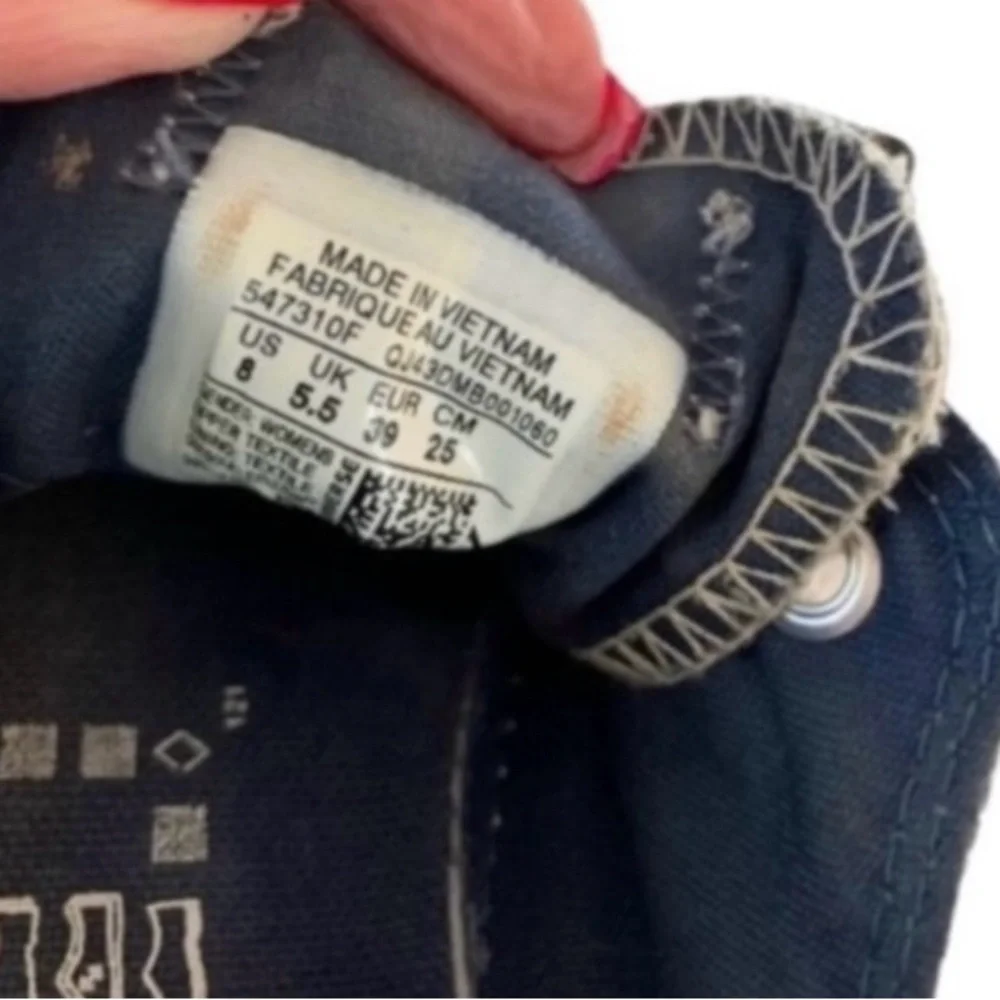 Converse Blue Sneakers with White Accents Sz 8 - Picture 4 of 7